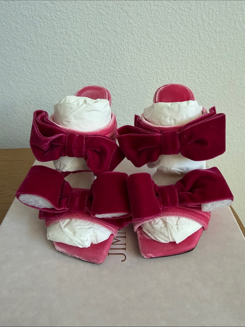 Jimmy Choo Candy Pink Velvet Bow Sandals Size 34.5 / US 4.5